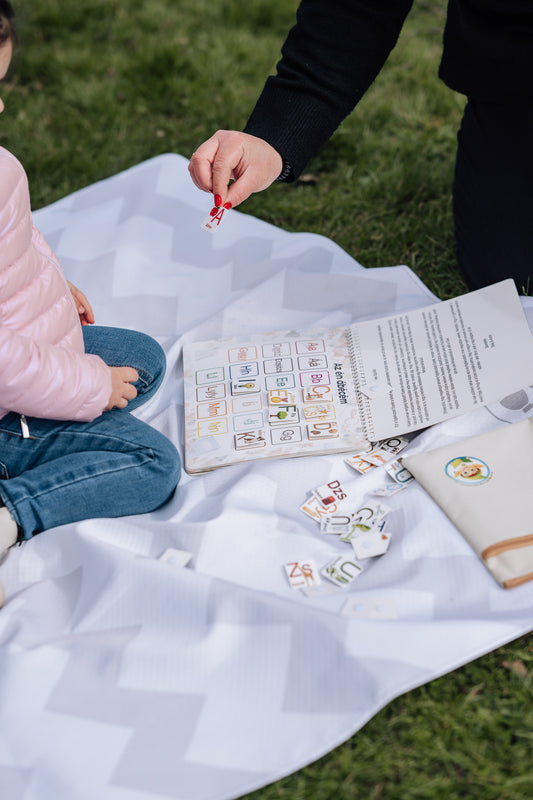 Tanuló Manó - Hungarian Learning Busy Book